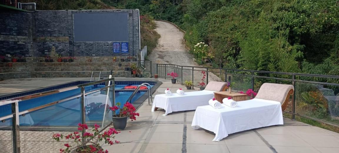 Grand Valley Resort Мунар Екстериор снимка